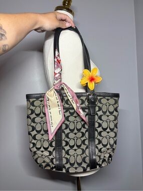 Vintage Y2K Coach Signature Hampton Canvas Tote Bag